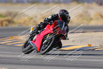 media/Dec-10-2023-SoCal Trackdays (Sun) [[0ce70f5433]]/Turn 4 (1145am)/